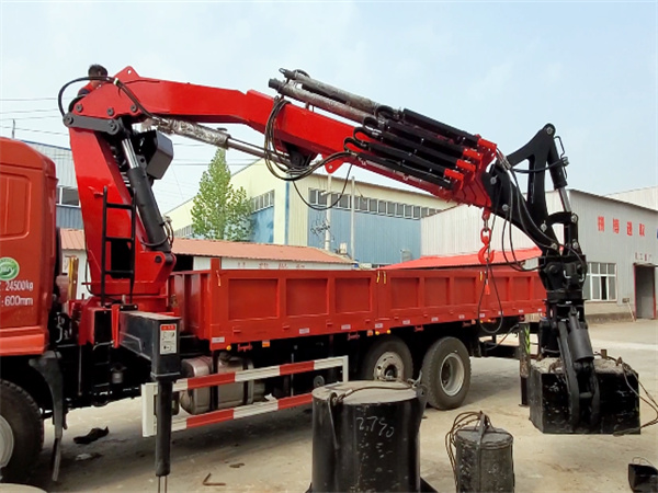 knuckle boom crane with grab